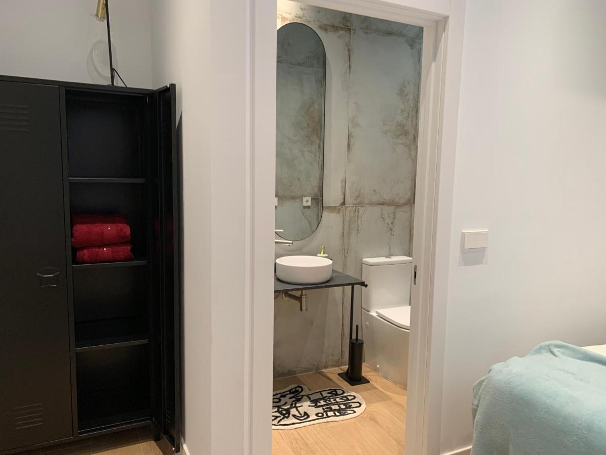 La Reina Beach Rooms 발렌시아 외부 사진