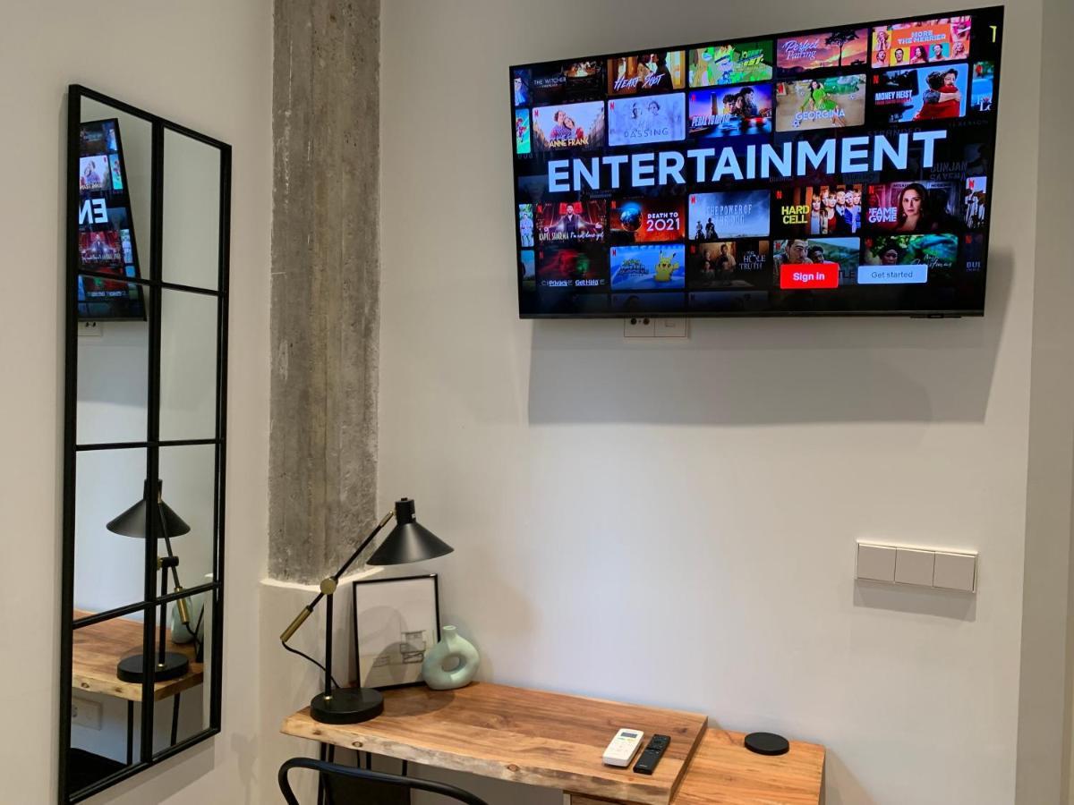 La Reina Beach Rooms 발렌시아 외부 사진