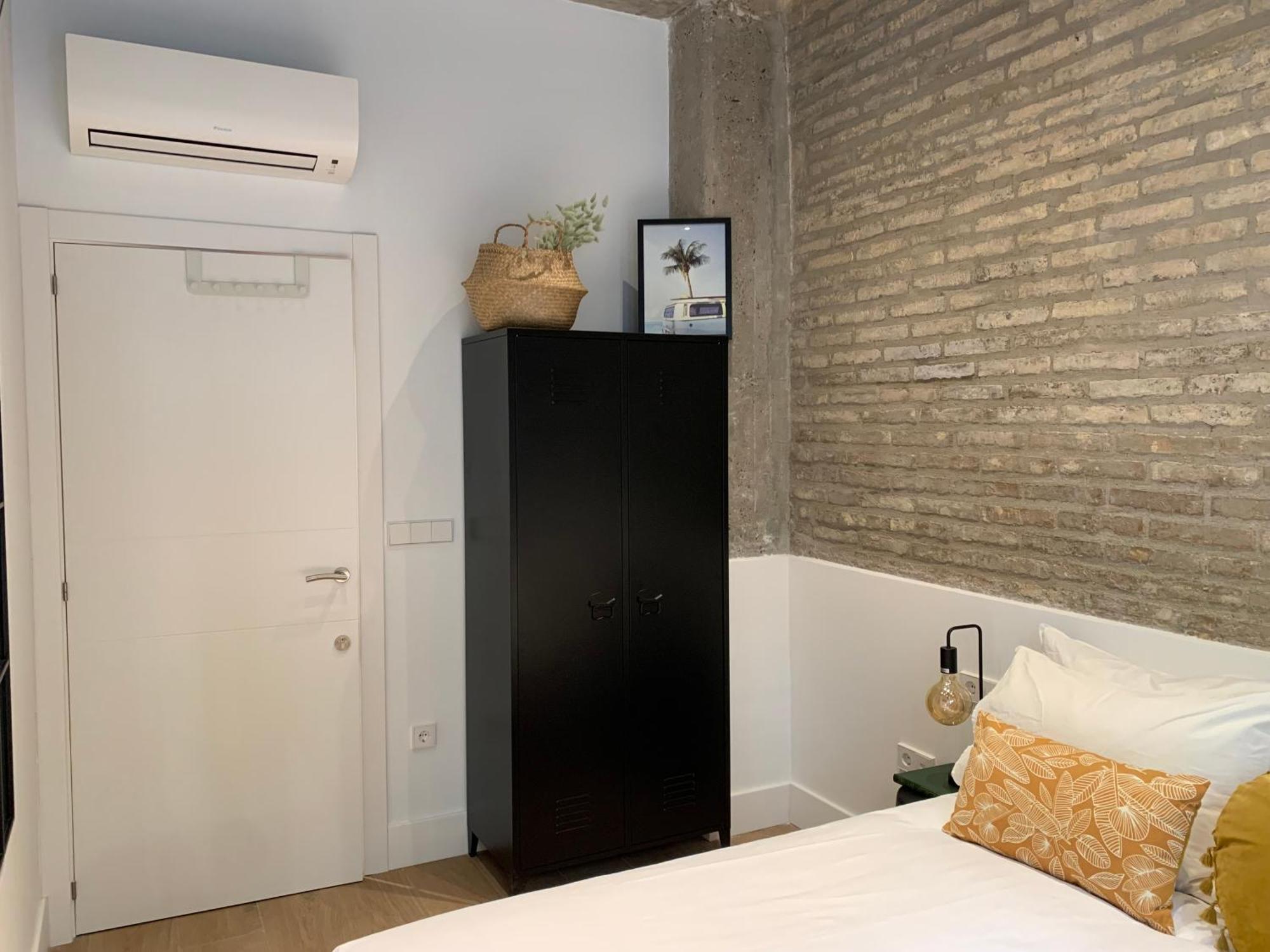 La Reina Beach Rooms 발렌시아 외부 사진