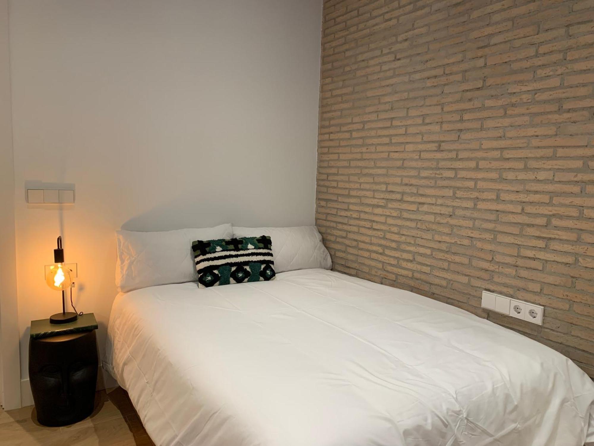 La Reina Beach Rooms 발렌시아 외부 사진
