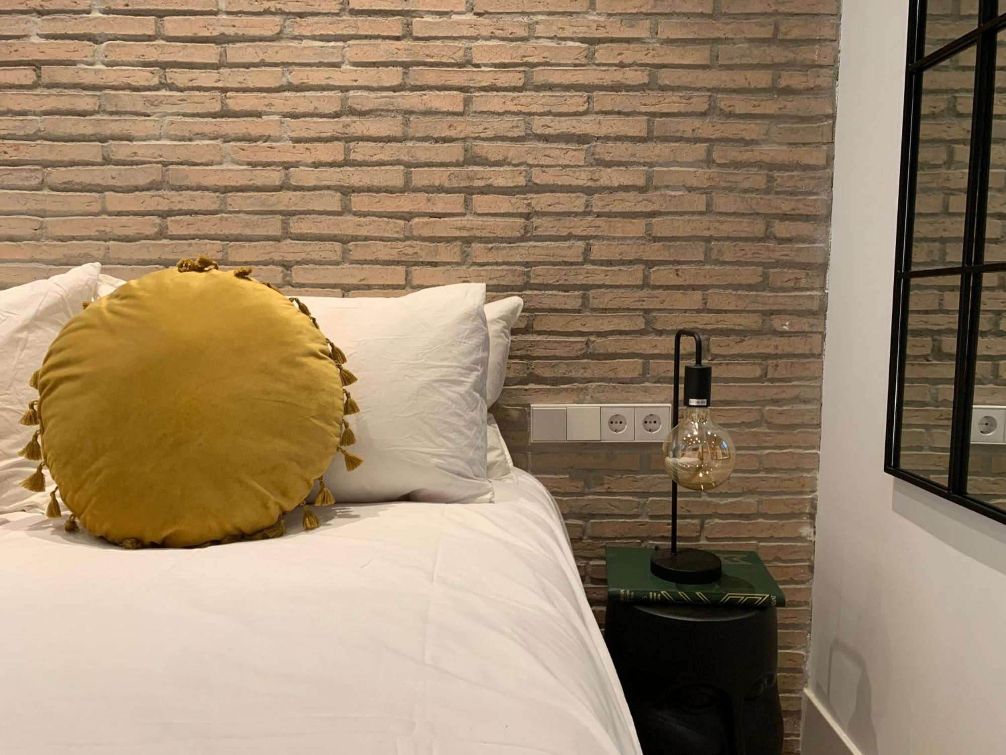La Reina Beach Rooms 발렌시아 외부 사진