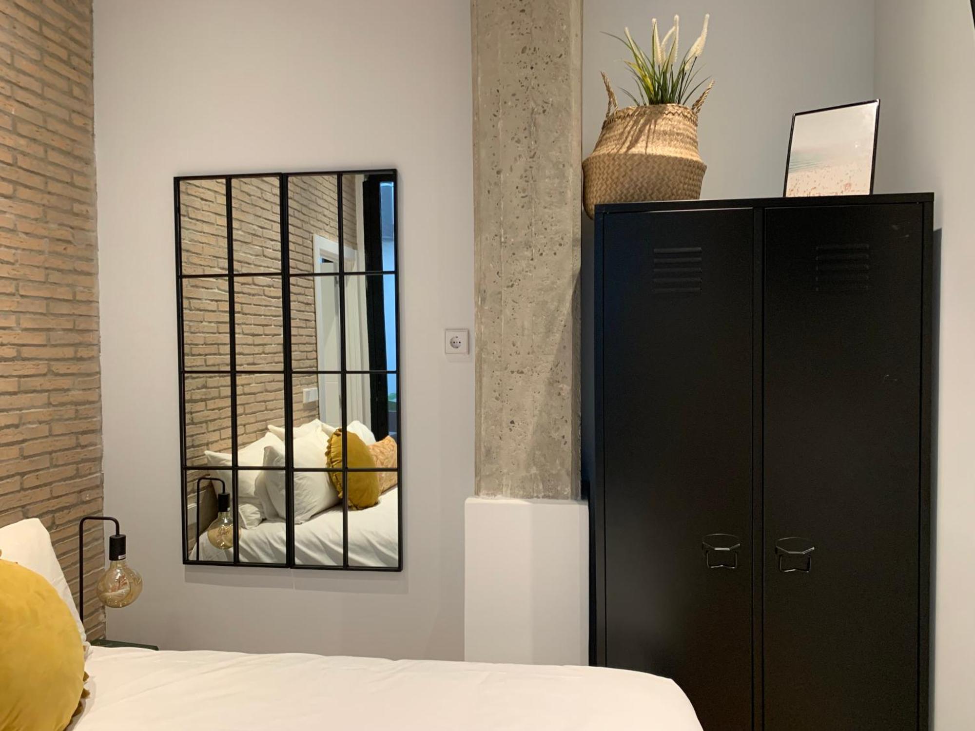 La Reina Beach Rooms 발렌시아 외부 사진